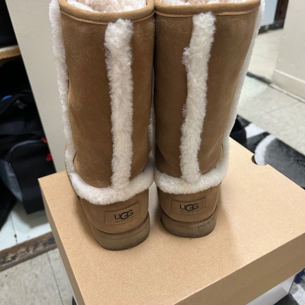 Uggs winter boots - Picture 3 of 5